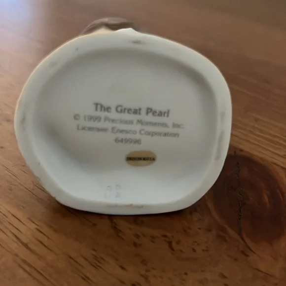 Precious Moment Enesco 1999 The Great Pearl Figurine - Picture 8 of 9